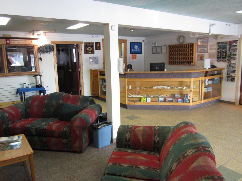 Canadas Best Value Inn- Riverview Hotel Whitehorse Eksteriør billede