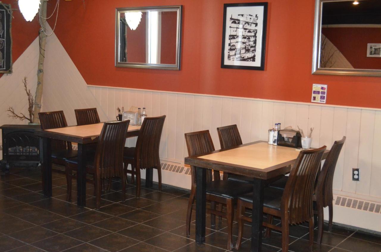 Canadas Best Value Inn- Riverview Hotel Whitehorse Eksteriør billede