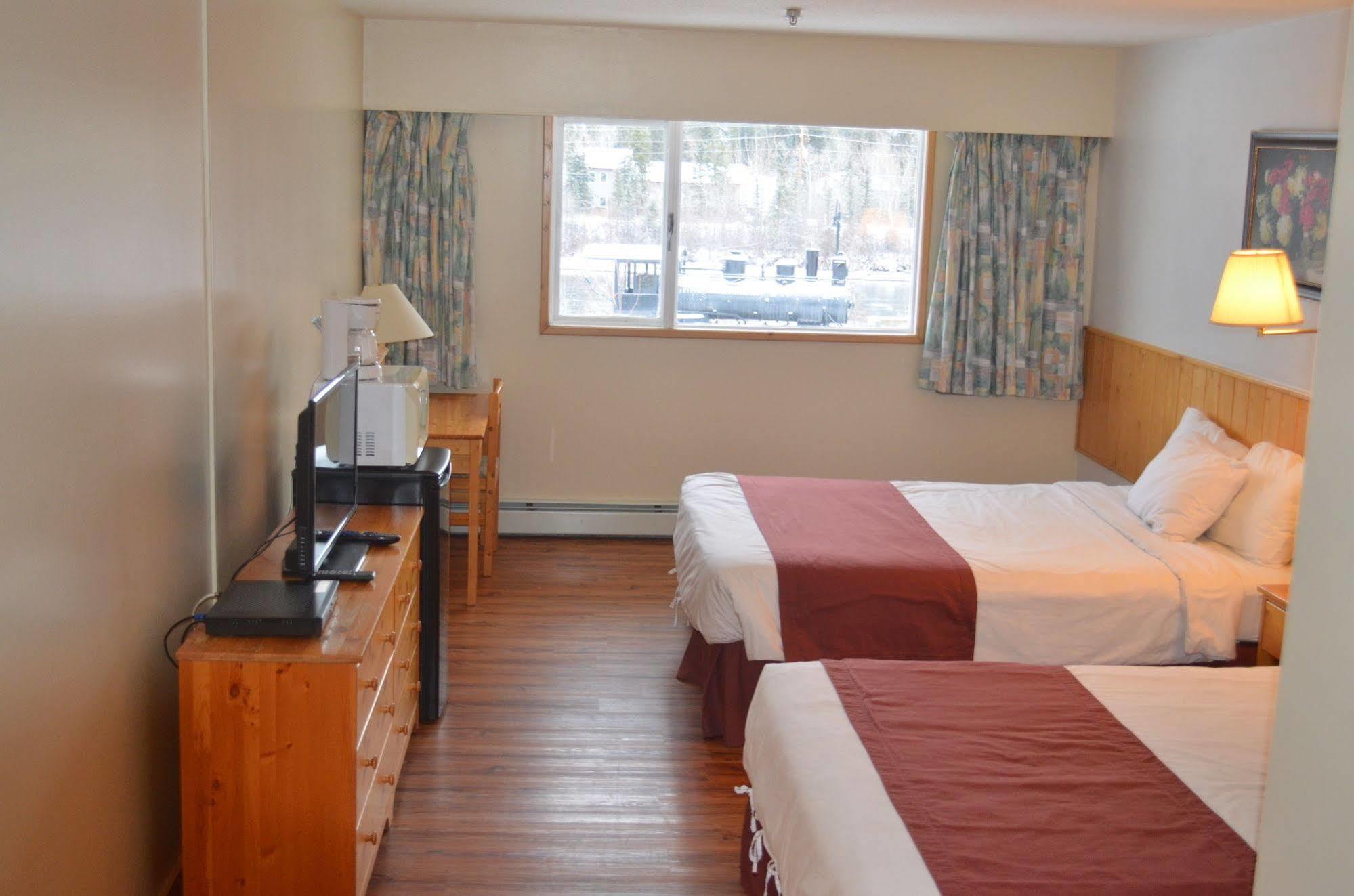 Canadas Best Value Inn- Riverview Hotel Whitehorse Eksteriør billede